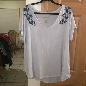 White Embroidered American Eagle T-shirt